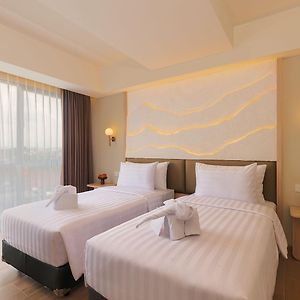 Deluxe Double or Twin Room City View